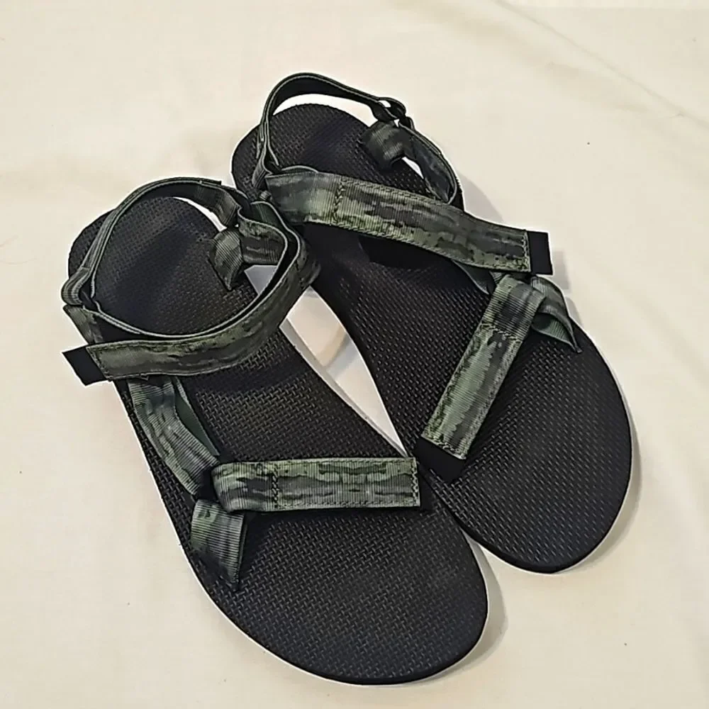 ‎MlTeva sandals size 13